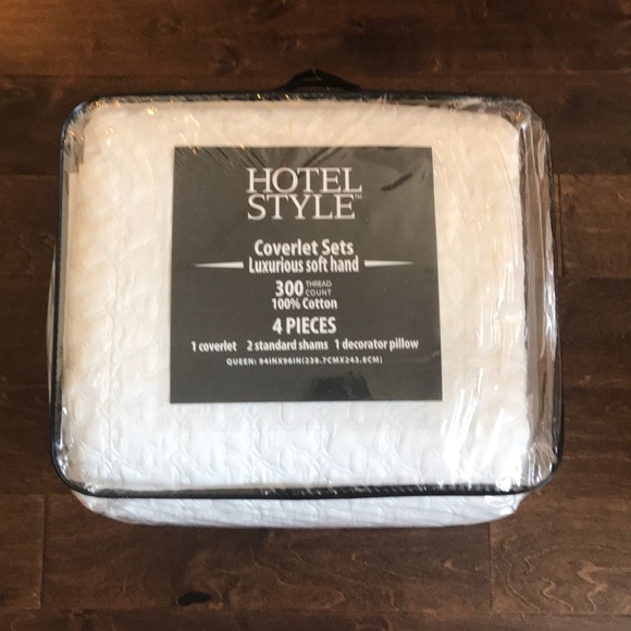 Hotel Style quilted 4 pc Coverlet Set Queen Sz - Picture 2 of 6